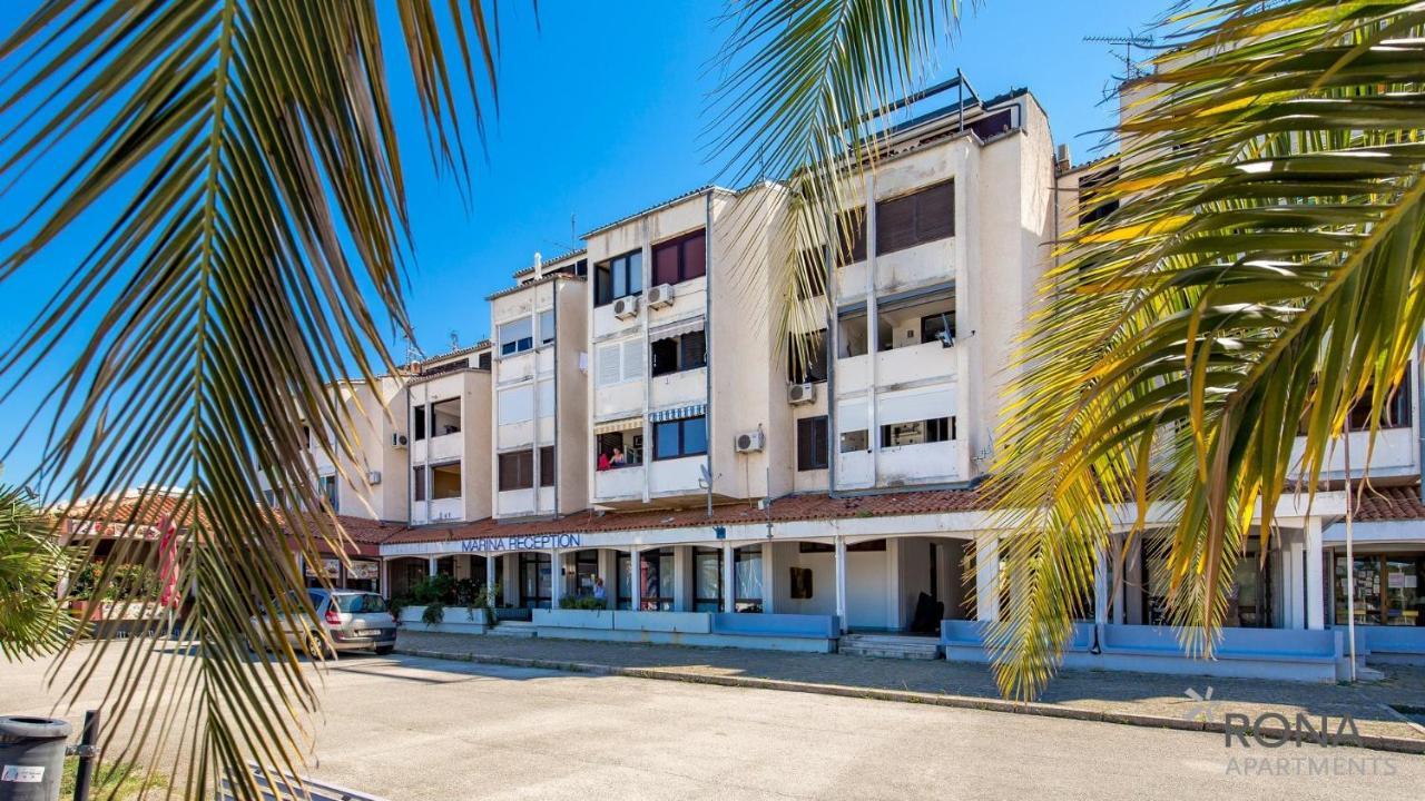 Rona Apartment Zrinka Poreč Buitenkant foto